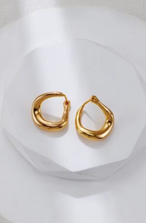 Those simple S925 silver earrings